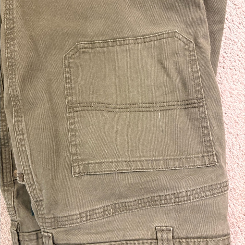Men’s G.H. Bass & Co. Khaki Green Trousers - Picture 3 of 3